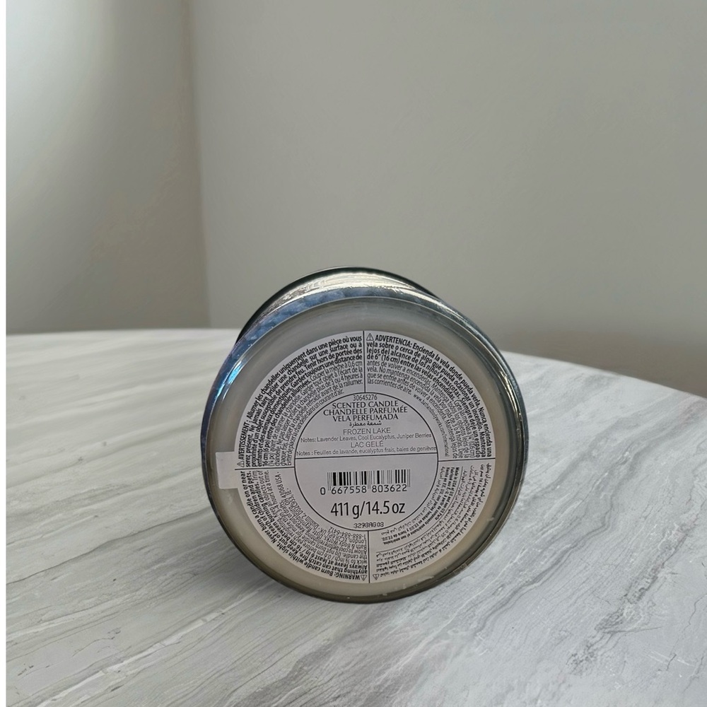 NEW Bath & Body Works Frozen Lake Scented Candle - Picture 2 of 2
